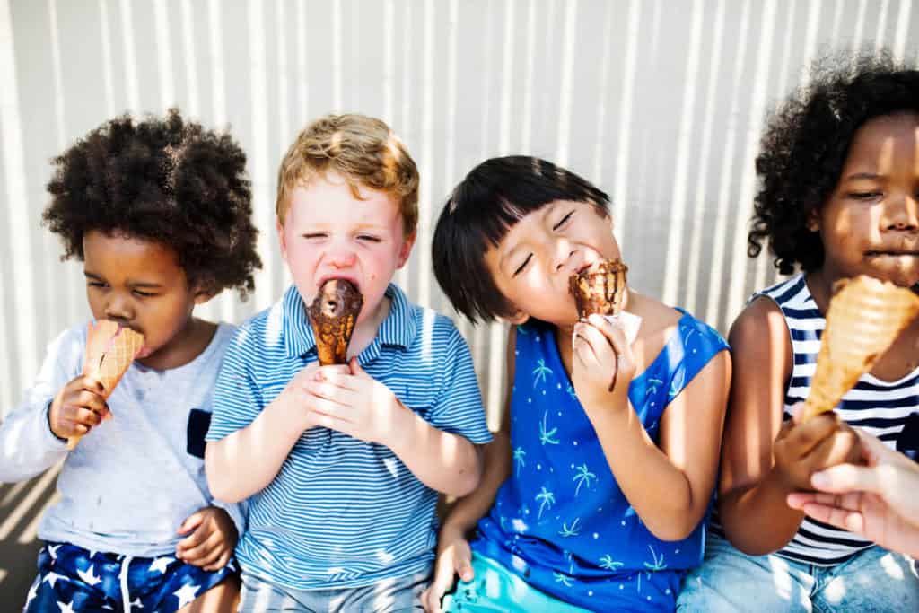 Children eating ice cream