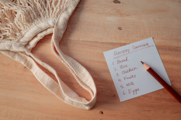 5 tips for healthy eating on a budget blog post