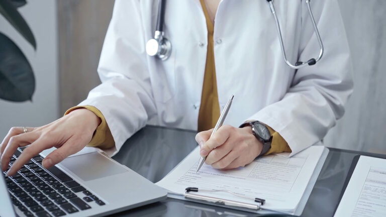 emr vs pms: clinical and operational differences that drive practice success blog post